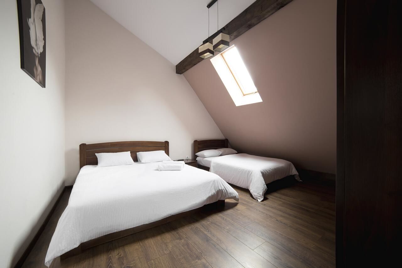 Отель Aparthotel Na Mytniy Львов-16