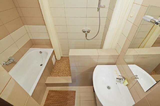 Отель Aparthotel Na Mytniy Львов-69