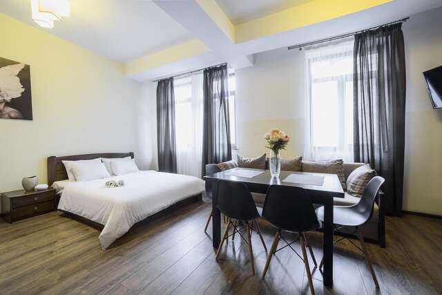 Отель Aparthotel Na Mytniy Львов-9