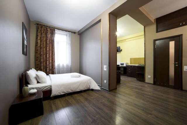 Отель Aparthotel Na Mytniy Львов-11